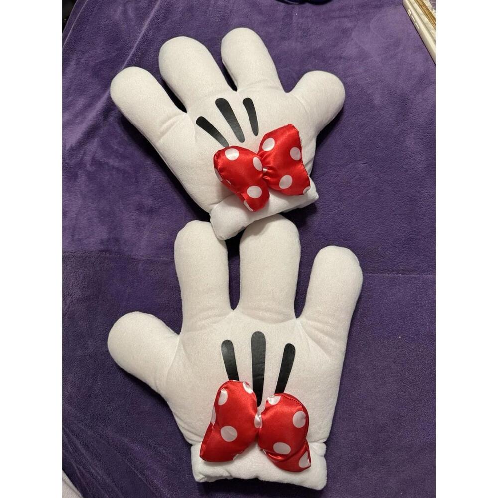 Walt Disney World Minnie Mouse Plush Gloves Mitts